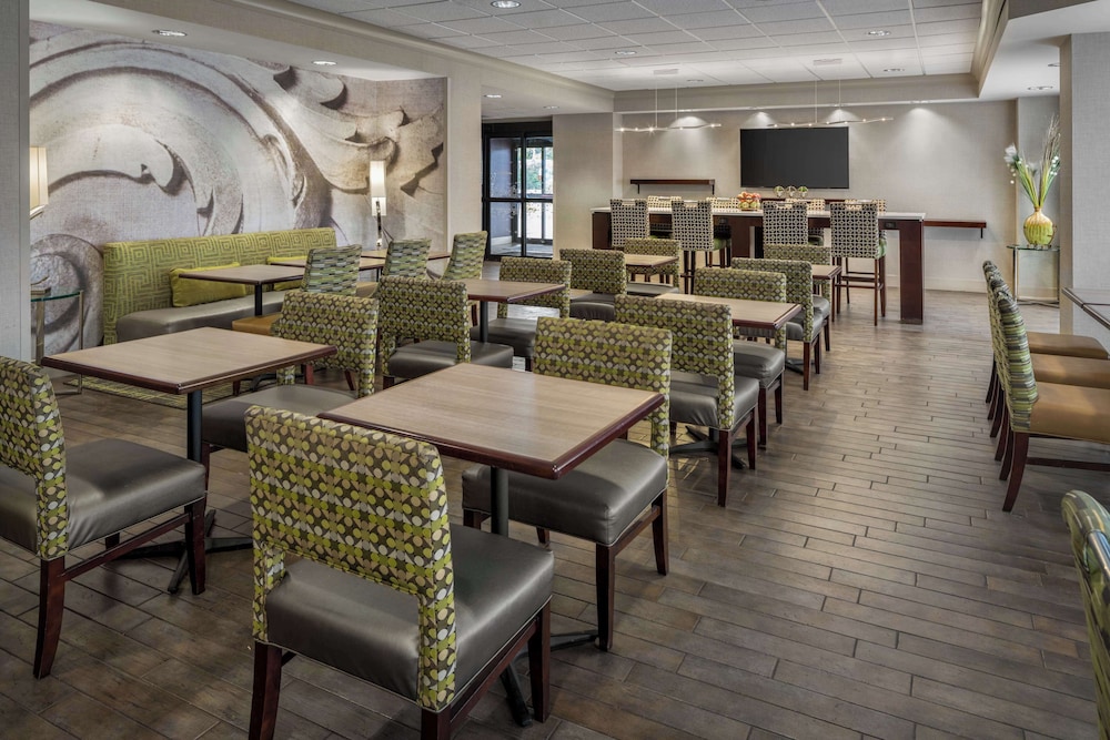 Hampton Inn Rochester Irondequoit - photo 4