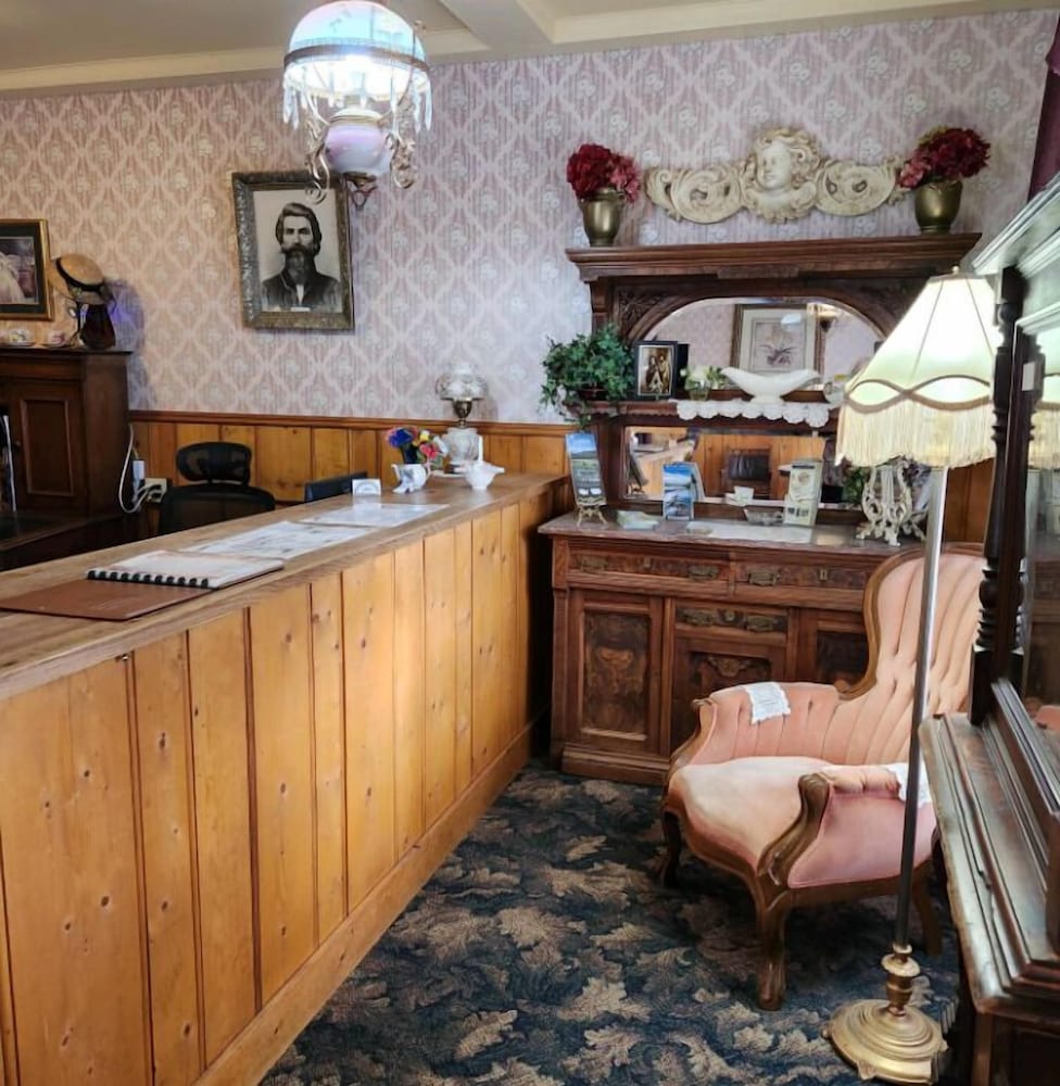 Fairweather Inn - photo 3
