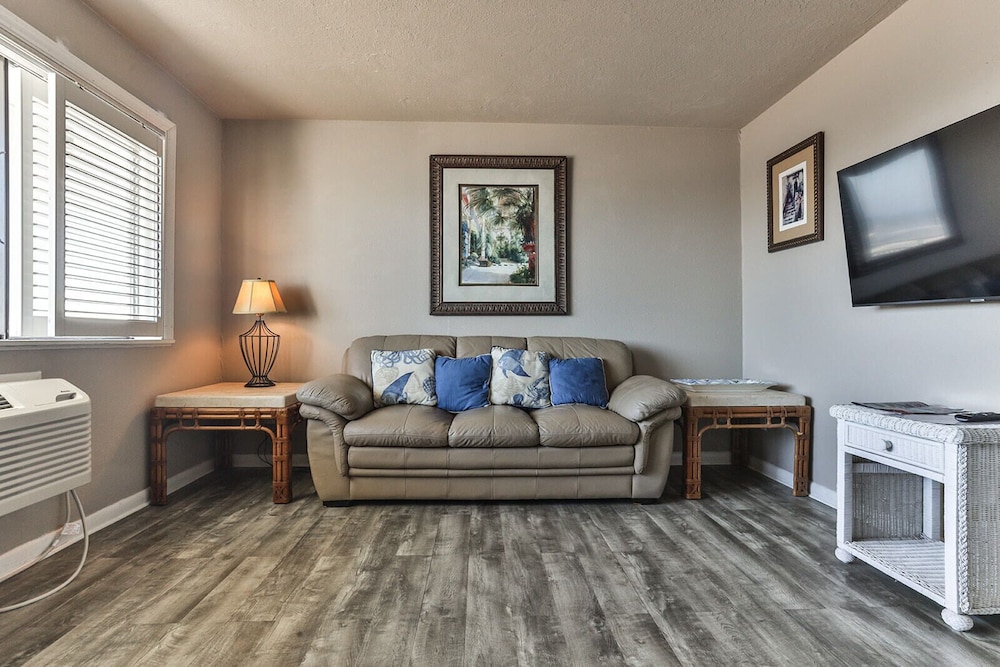 Coastal Waters Inn - photo 118