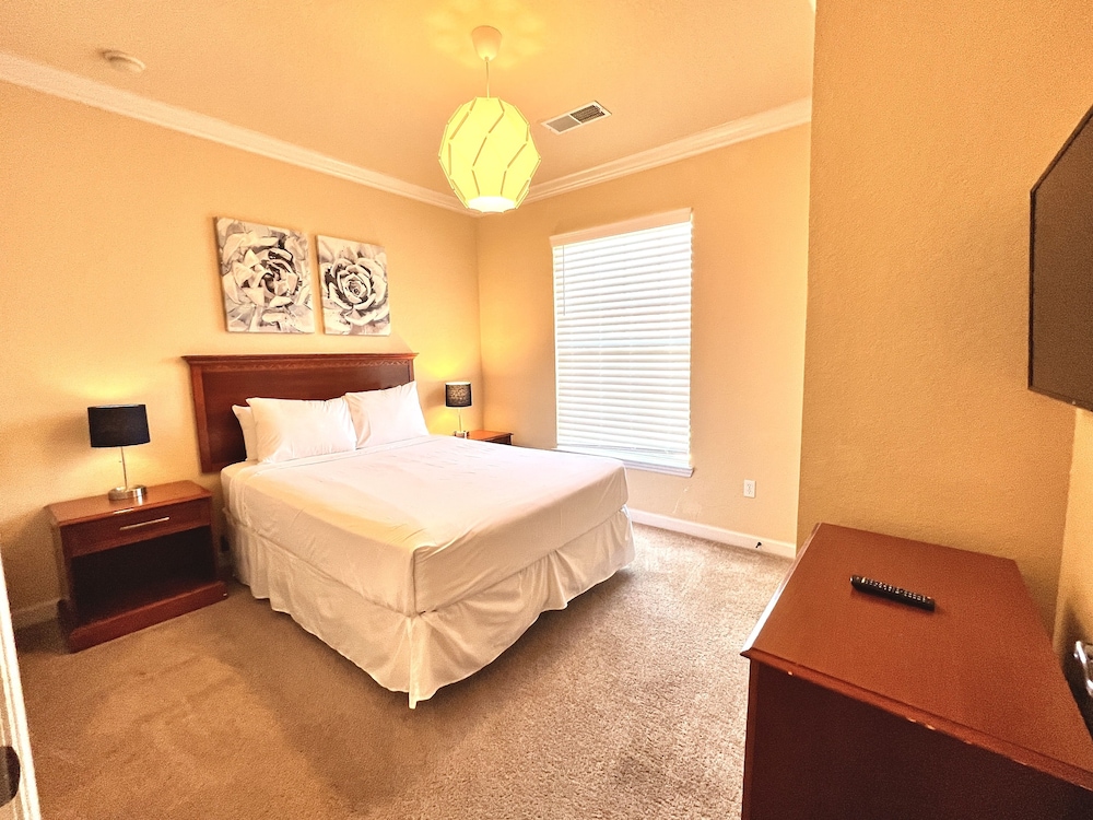 8020tt Unit 2404 Tuscana Resort 3 Bedroom Condo by RedAwning - photo 4