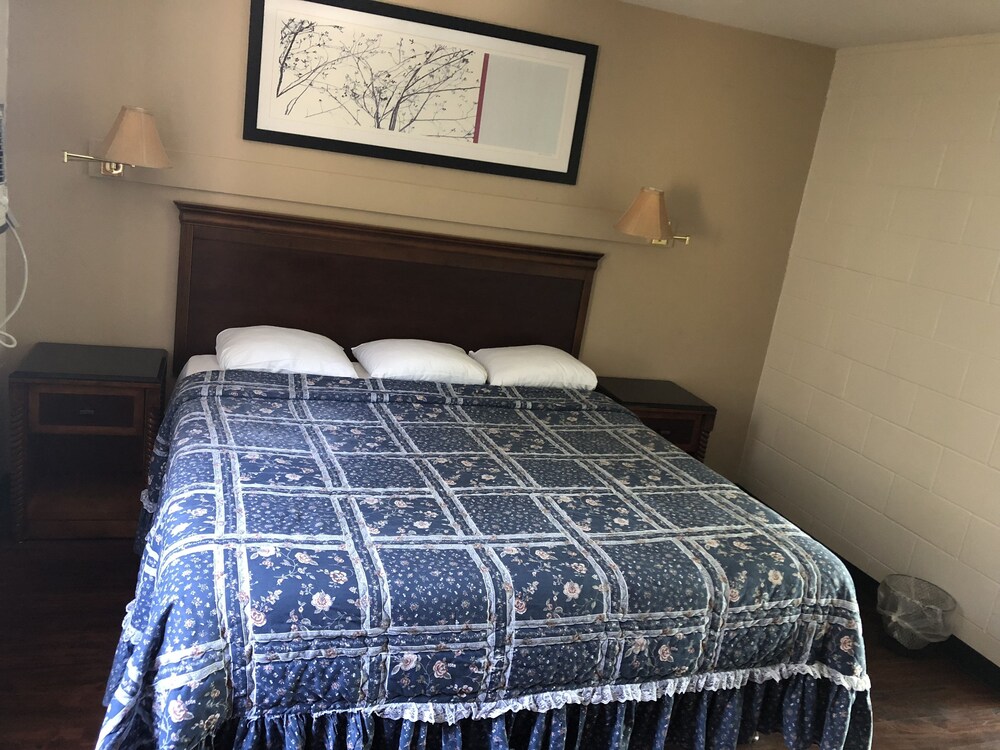 Sequoia Village - photo 8