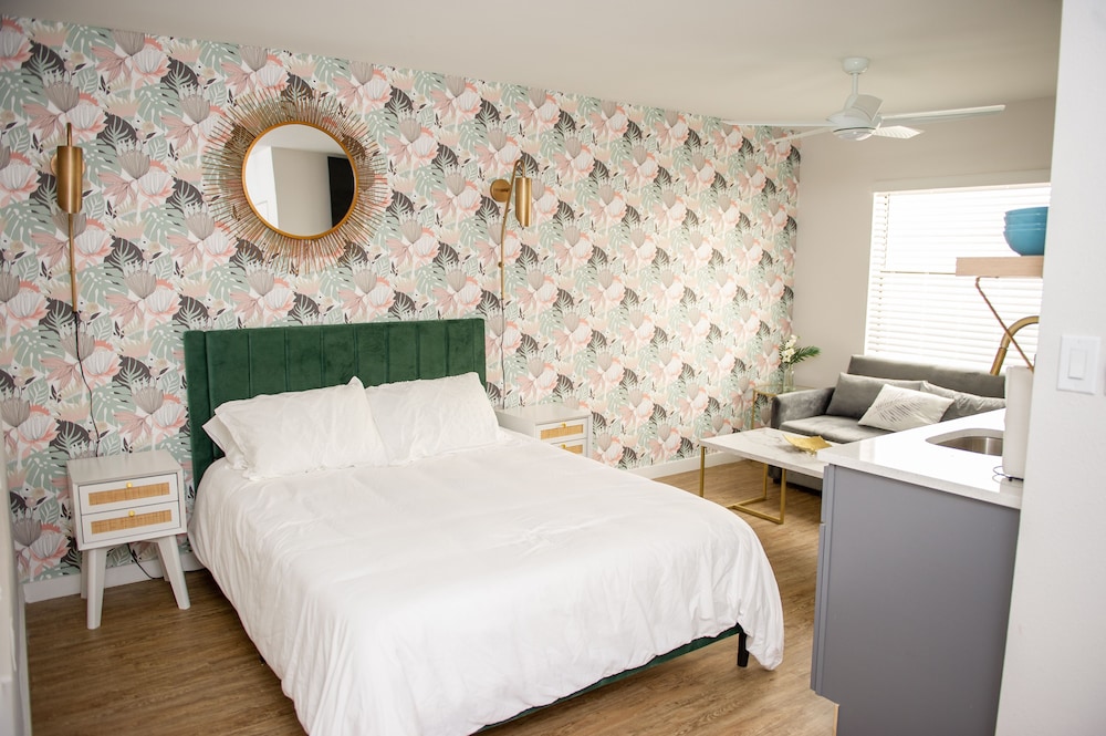 Sunburst Inn - photo 15