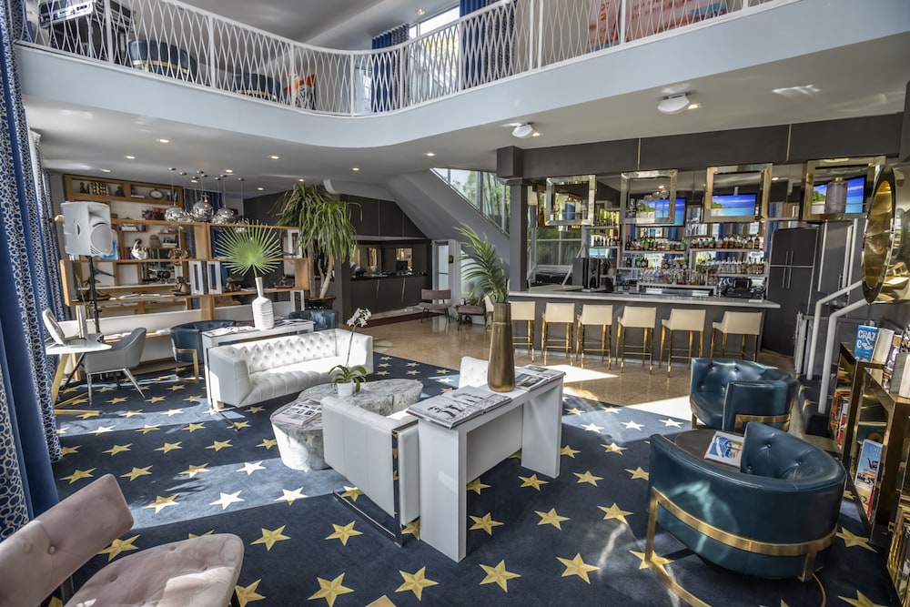 Catalina Hotel & Beach Club - photo 3