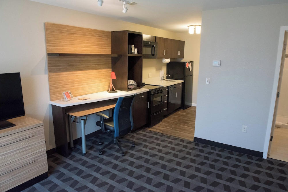 TownePlace Suites by Marriott Battle Creek - photo 13