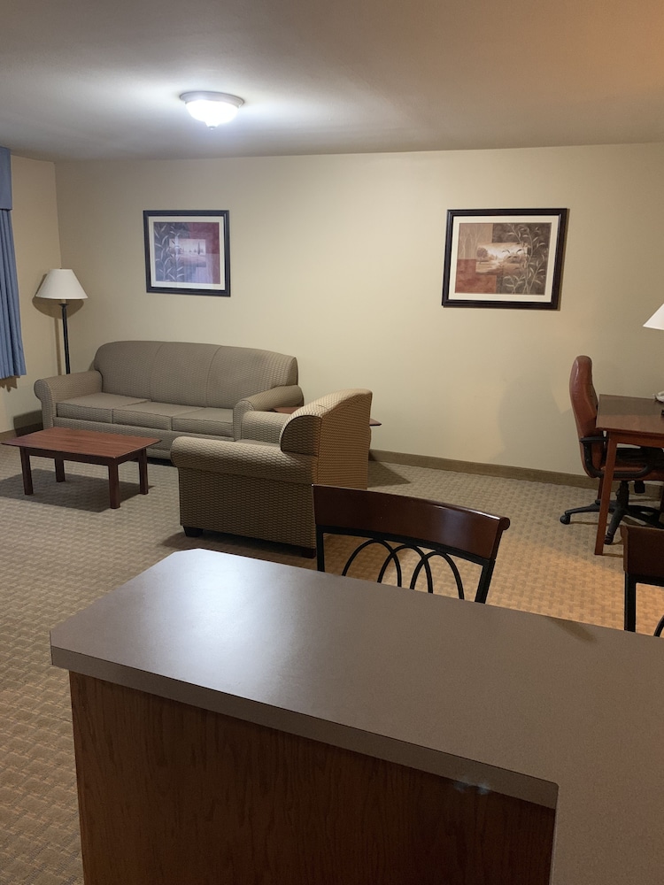 Corporate East Hotel - photo 16