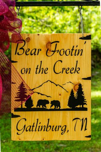 Bear Footin’ On The Creek in Gatlinburg, United States