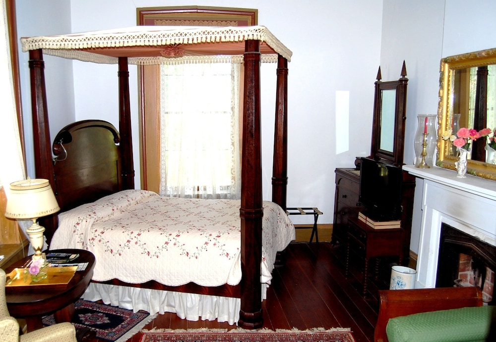 Glenfield Plantation Historic Antebellum Bed and Breakfast - photo 16