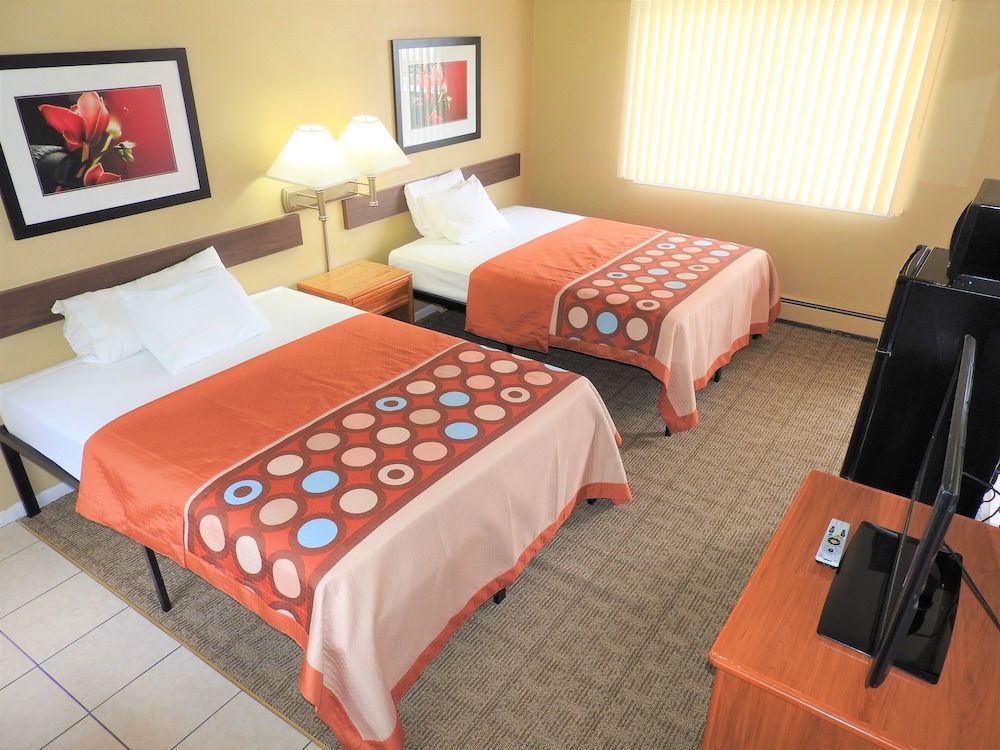 Country Meadow inn - photo 4