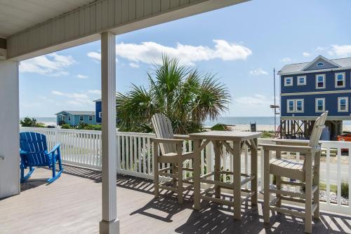 Footprints In The Sand by Oak Island Accommodations - photo 37