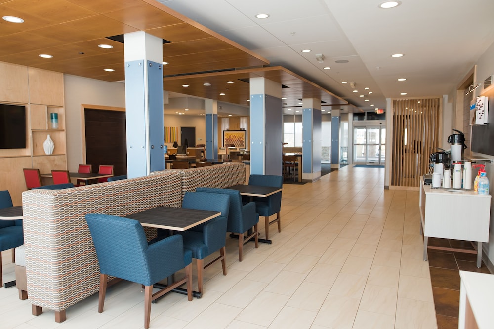 Holiday Inn Express & Suites Marietta by IHG - photo 36