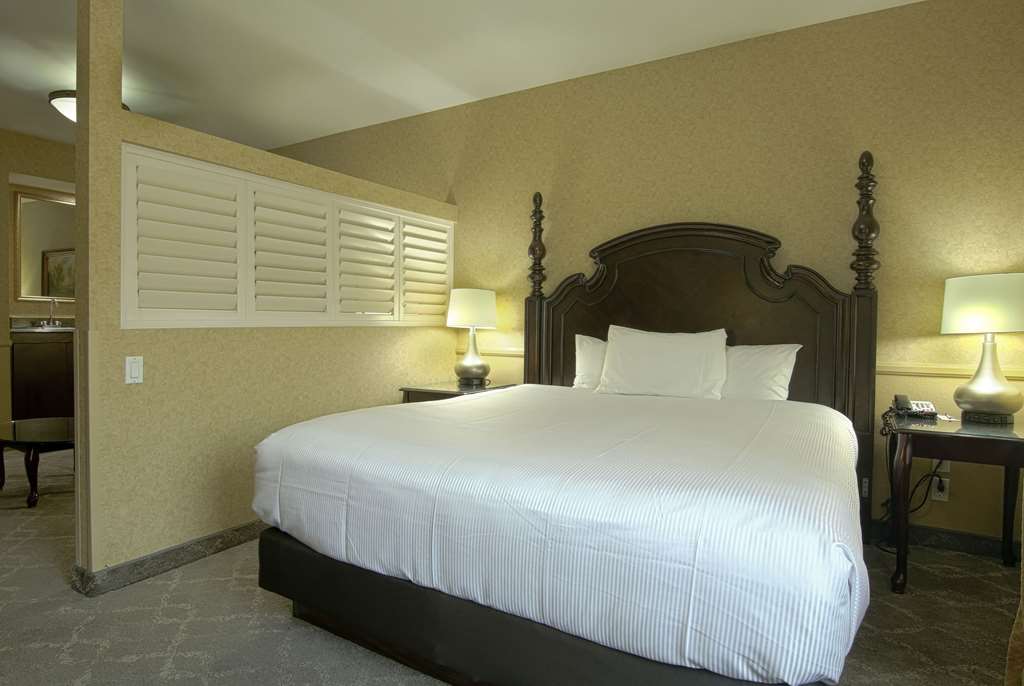 Azure Hotel & Suites Trademark Collection by Wyndham - photo 20