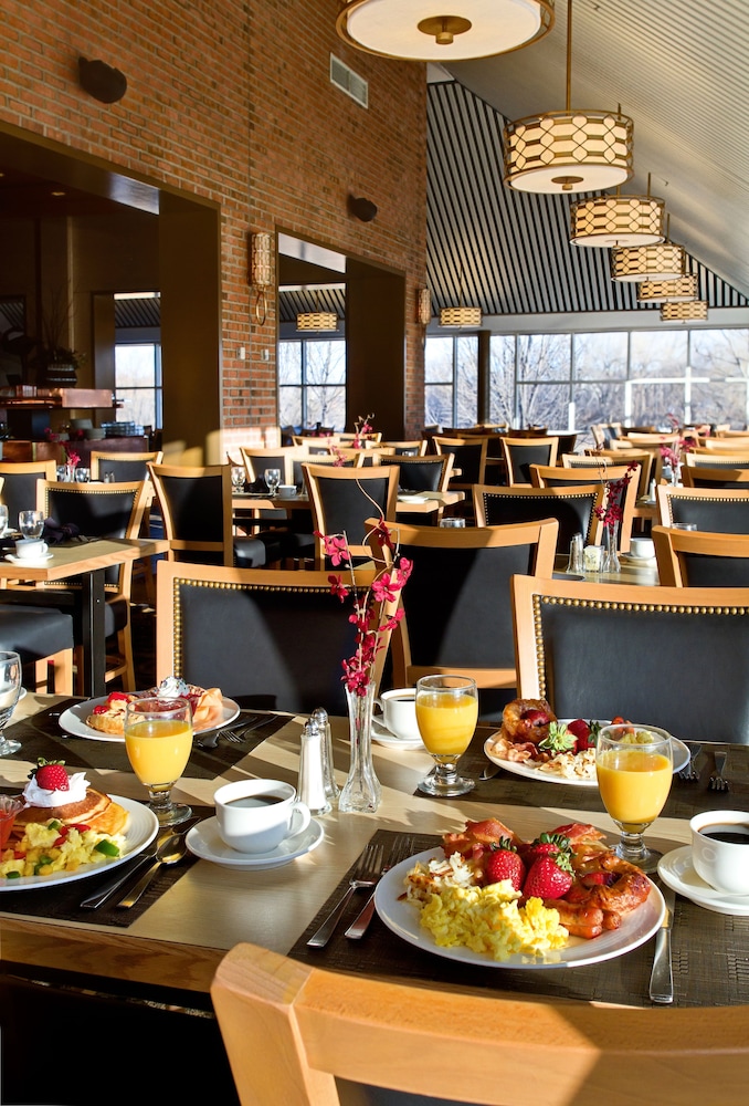 Crowne Plaza Minneapolis West by IHG - photo 54