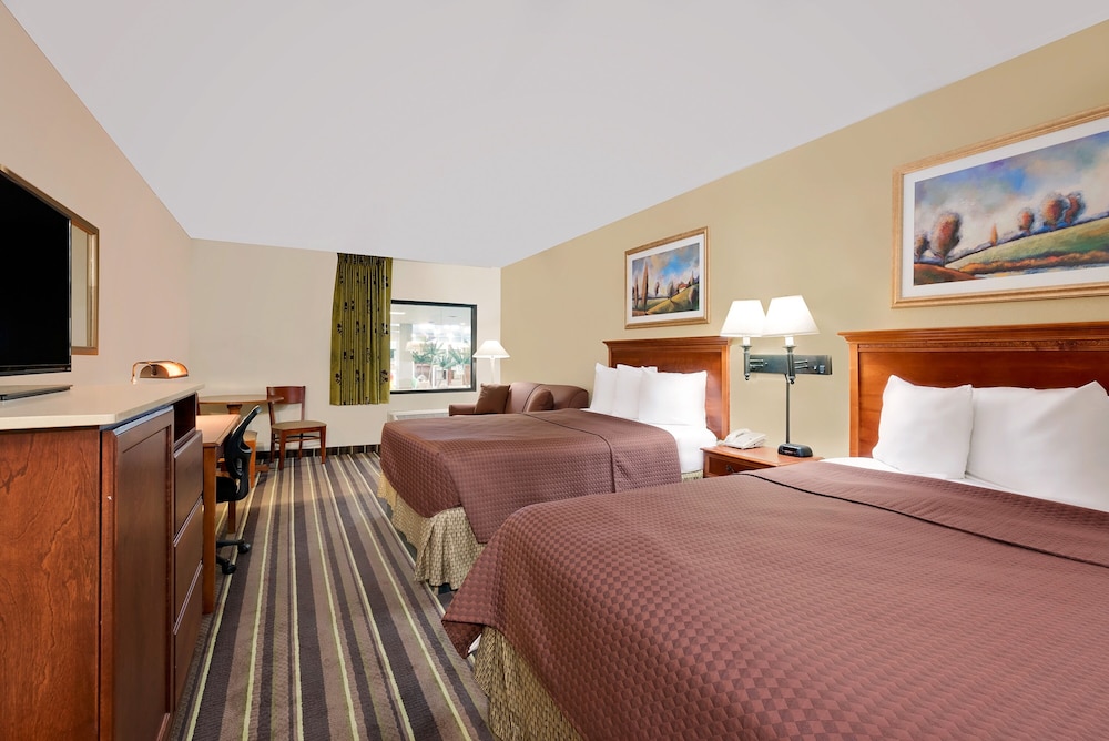 Brookings Inn - photo 11