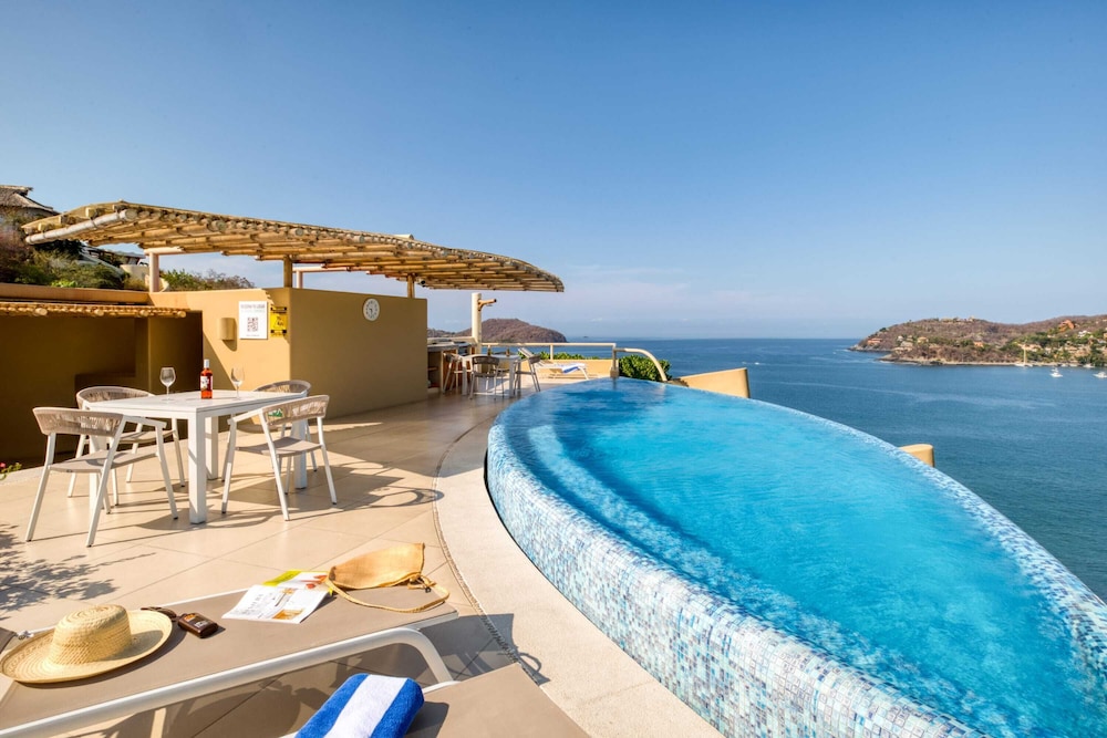 Villas KauKan by Property Rental Club — 4-Star Luxury Hotel in Ixtapa-Zihuatanejo, Mexico