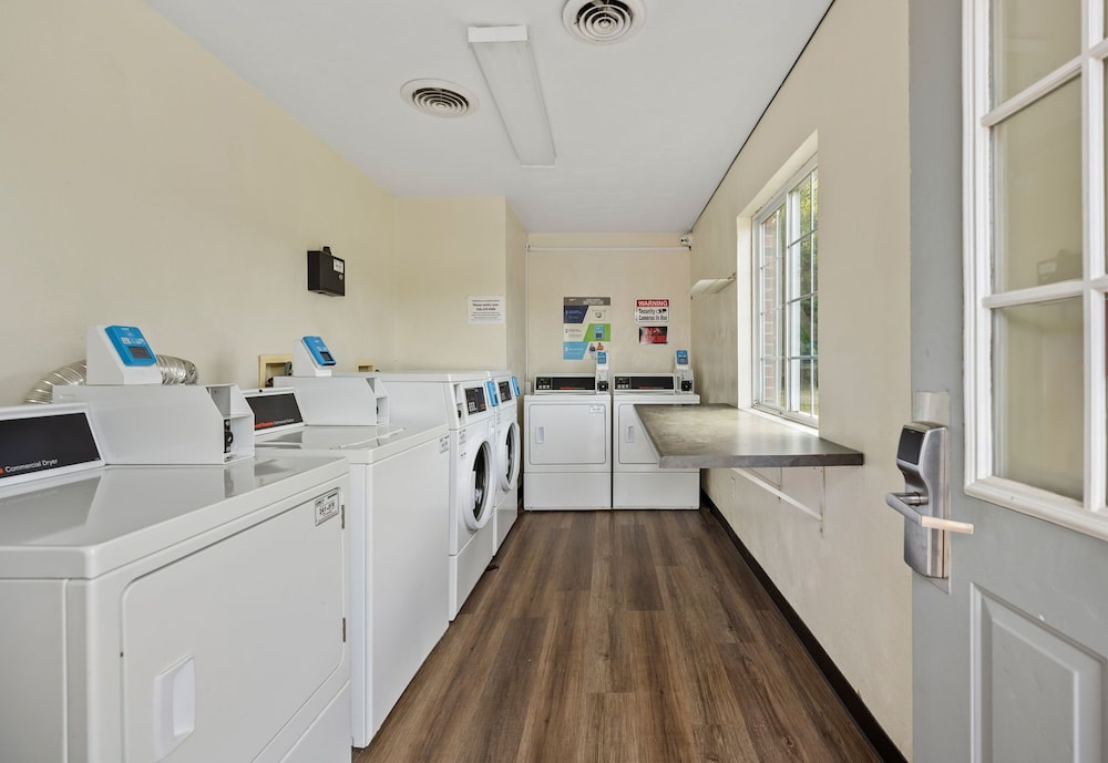 Affordable Suites Graham - photo 13