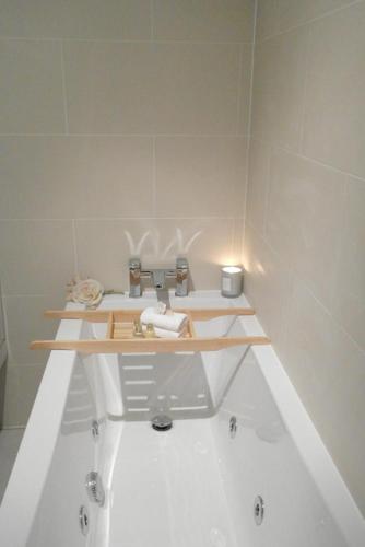 Ashford House 'The Snug' Private Hot Tub