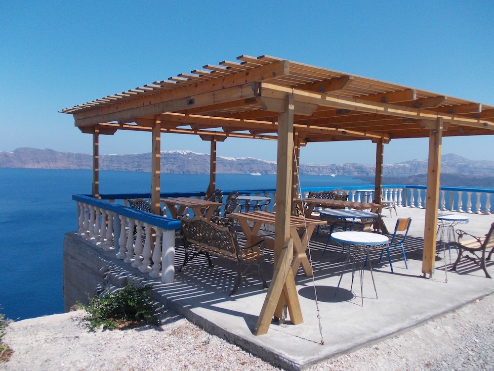 Zacharo Rooms — Manolada