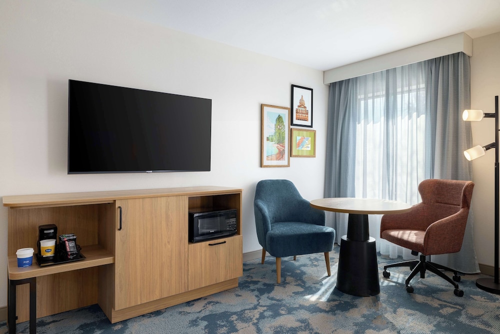 Hampton Inn & Suites Columbia South Fort Meade Area - photo 25