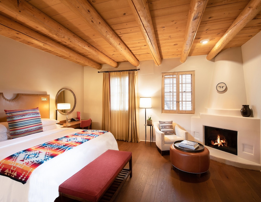 Rosewood Inn of the Anasazi - photo 7
