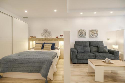 Apartamento Naypa with free parking — 4-Star Luxury Hotel in Cadiz, Spain