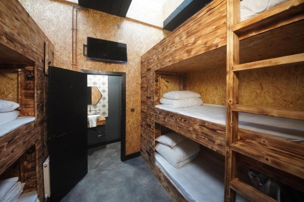 Oyo The Studio in Swansea, United Kingdom