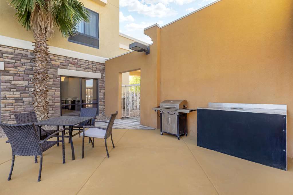 Comfort Suites Blythe - photo 40