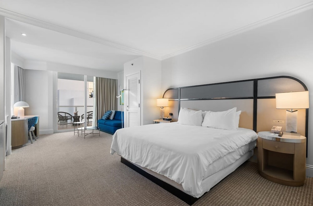 Fontainebleau Miami Beach Private Luxury Suites - photo 210