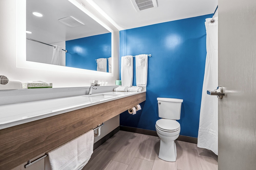 Holiday Inn Express Hotel & Suites Carneys Point by IHG - photo 20