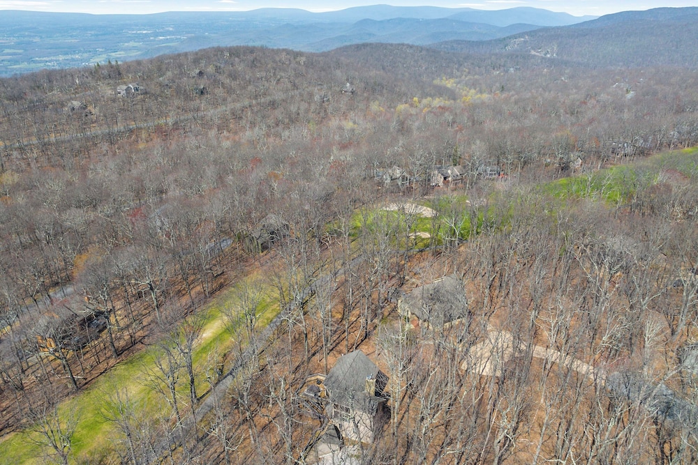 2 Mi to Slopes Wintergreen Resort Ski Getaway - photo 42