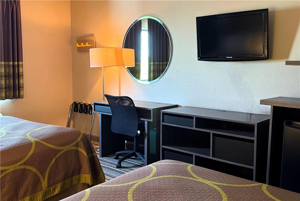 Super 8 by Wyndham Gas City Marion Area - photo 17