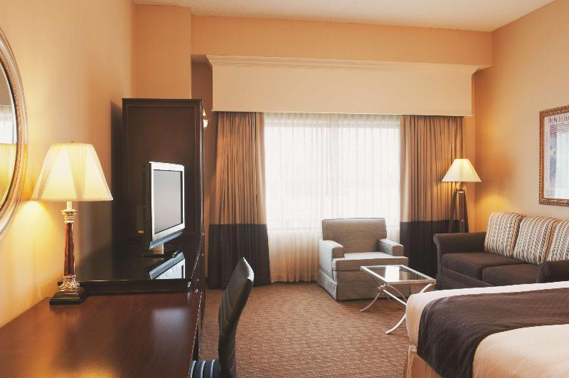 DoubleTree by Hilton Chicago O'Hare Airport Rosemont - photo 30