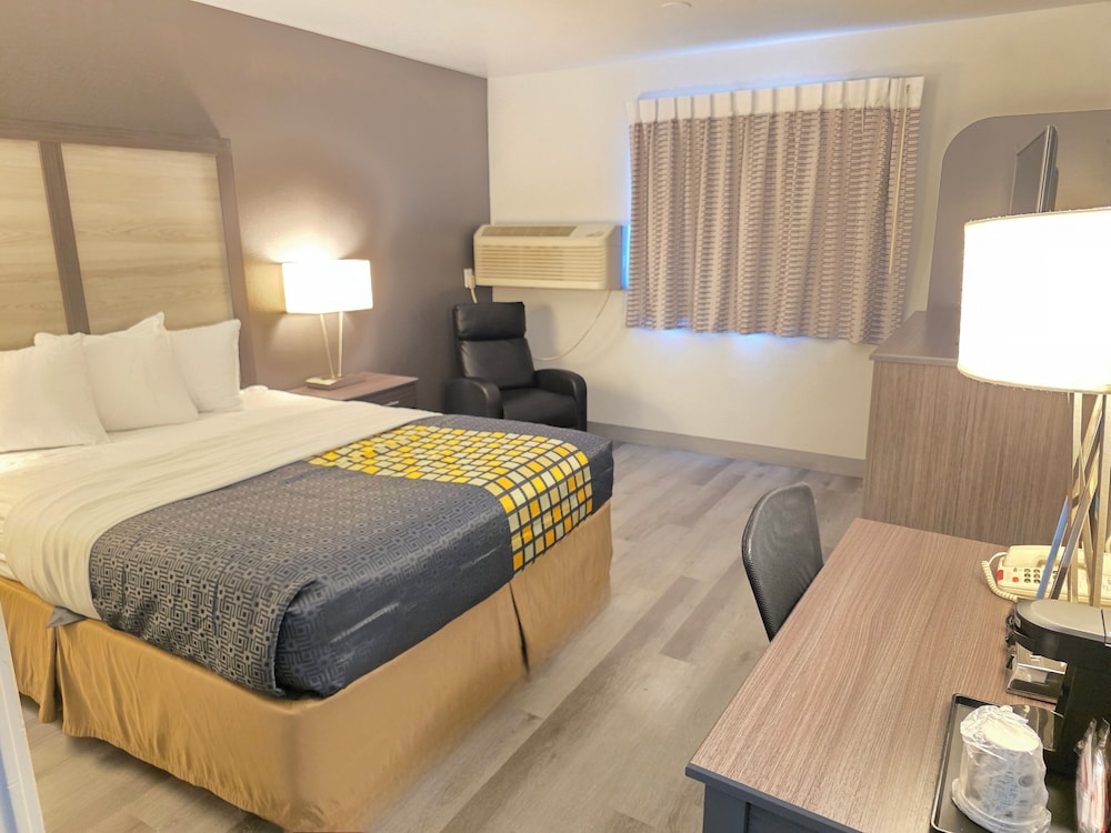 Garner Hotel Missoula Southwest by IHG - photo 11