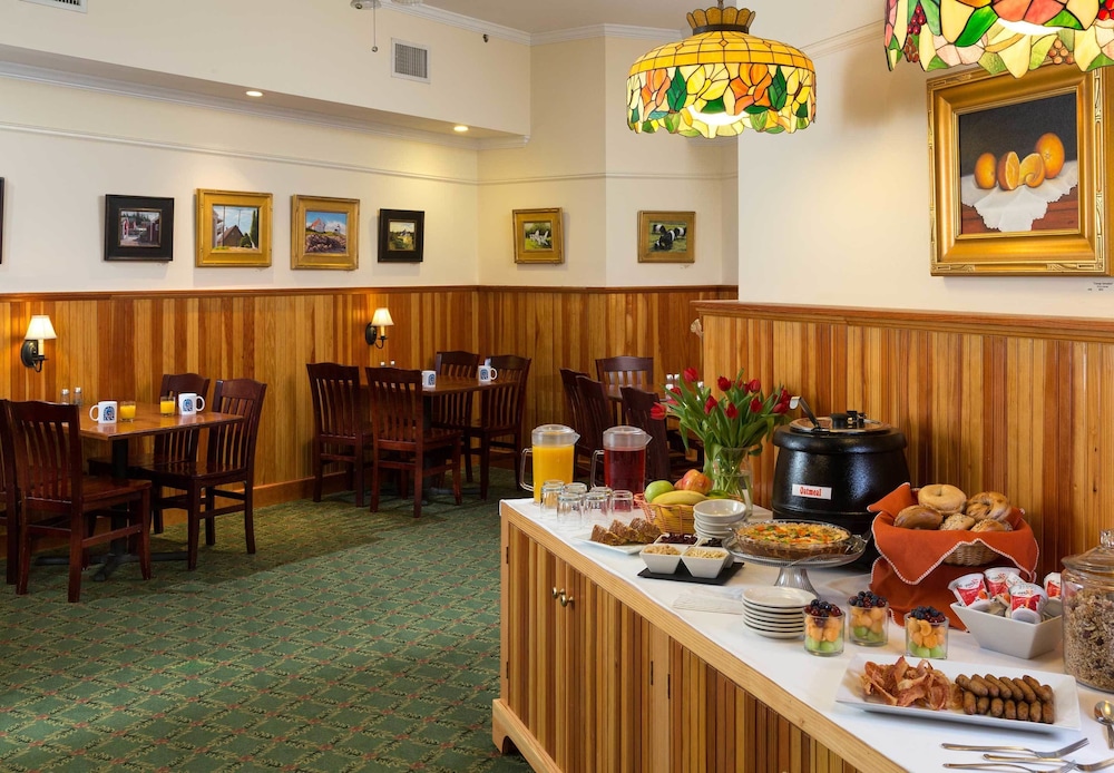 Lord Camden Inn - photo 42