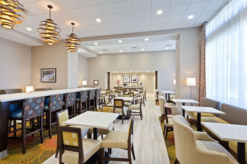 Hampton Inn Sault Ste Marie - photo 23