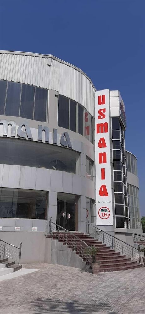 Usmania restaurant and Civic Hotel — hotel in Faisalabad