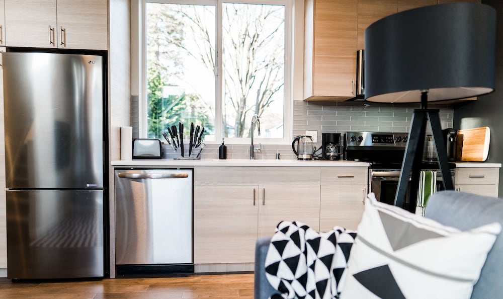 Sky Mark Lux 2 Seattle's Best Modern 3BD HomeTel - photo 7