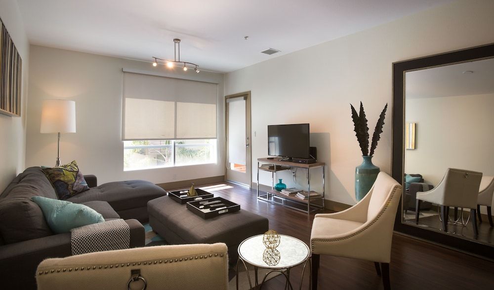 Hillside — 4-Star Luxury Hotel in West Hollywood, United States