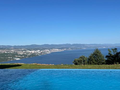 Villa Deavista Opatija — 4-Star Luxury Hotel in Matulji, Croatia