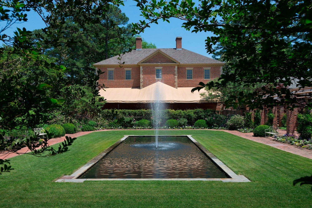 Williamsburg Lodge Autograph Collection - photo 98
