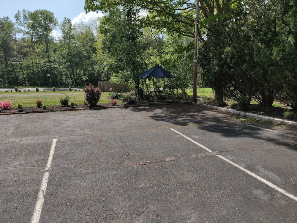 Hill Top Motel - photo 38