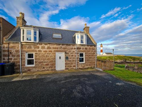 Puffin Cottage — 4-Star Luxury Hotel in Boddam, United Kingdom