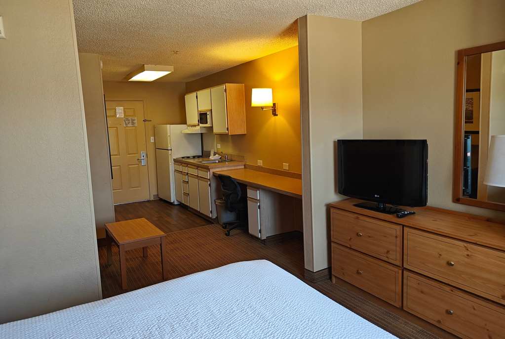 Hawthorn Extended Stay by Wyndham DFW Airport North - photo 14