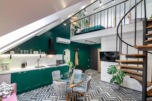 Luxurious flat near Opera theatre Self check in & NETFLIX — 4-Star Luxury Hotel in Lviv, Ukraine