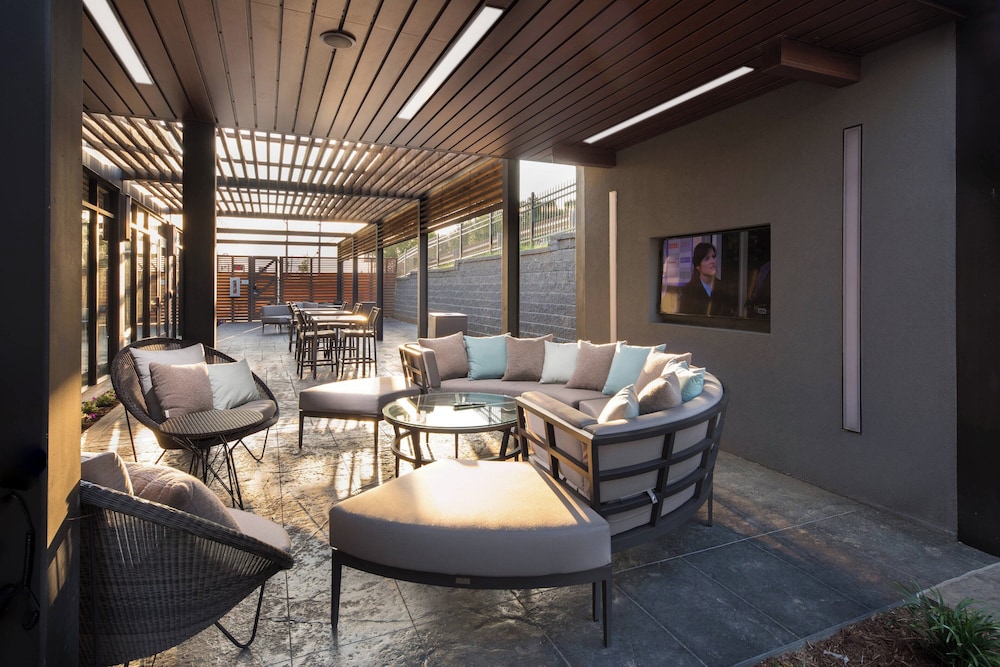 Courtyard by Marriott Russellville - photo 22
