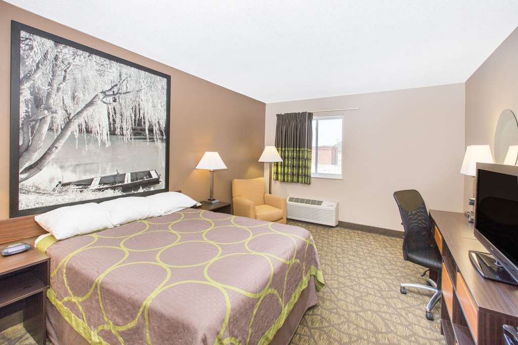 Super 8 by Wyndham Belleville - photo 5