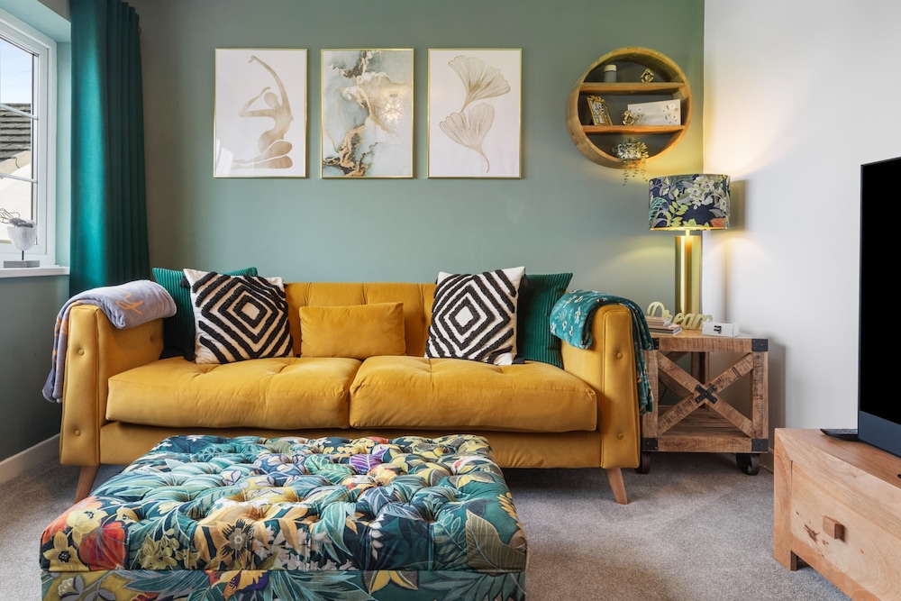 Harleys Way Short Walk to Beach and Village in Saundersfoot, United Kingdom