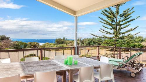 Killcare Beach Abode with AC — hotel in Booker Bay