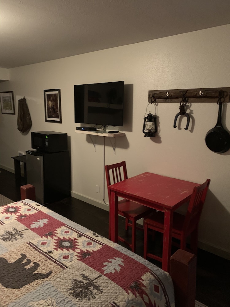 South Jetty Inn - photo 14