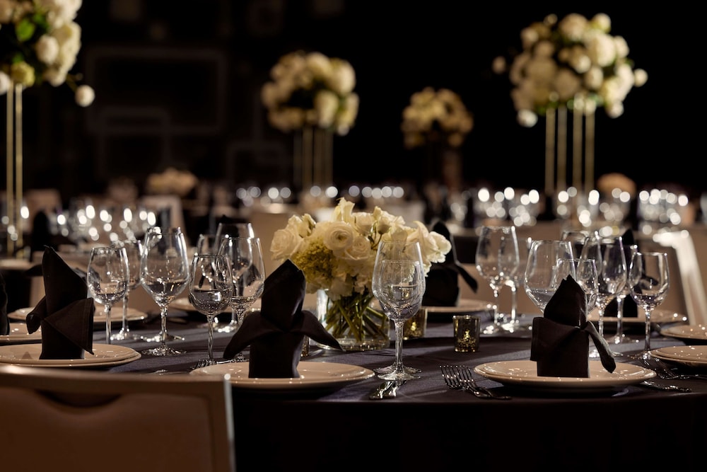 The Statler Dallas Curio Collection By Hilton - photo 87