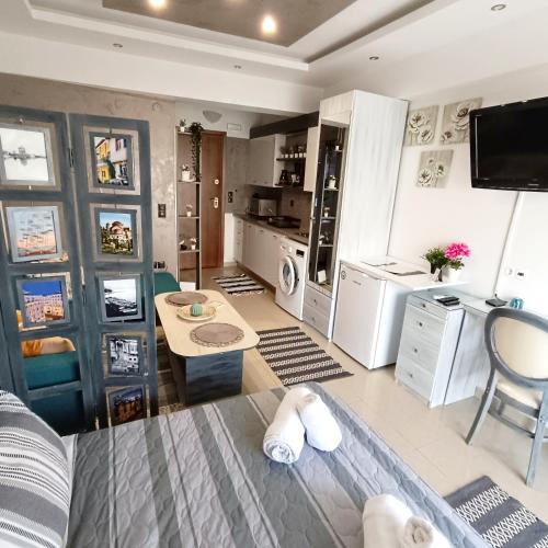 White Orchid Modern Studio — 4-Star Luxury Hotel in Thessaloniki, Greece